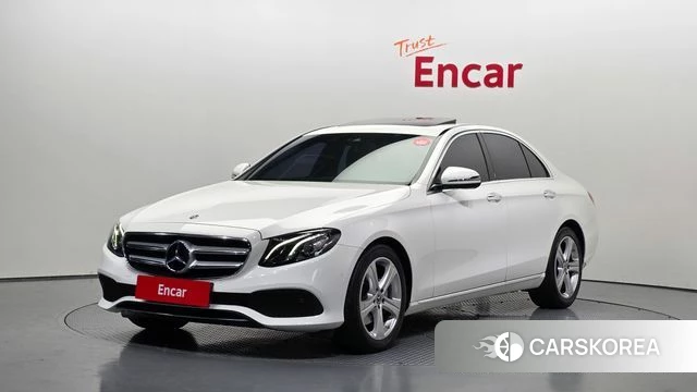 Mercedes-Benz E-Class W213 2018 Белый из Кореи