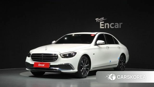 Mercedes-Benz E-Class W213 2021 Белый из Кореи