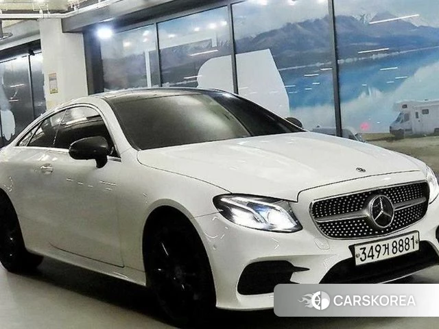 Mercedes-Benz E-Class W213 2018 Белый из Кореи