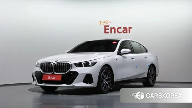 BMW 5 Series (G60) 2025 Белый из Кореи