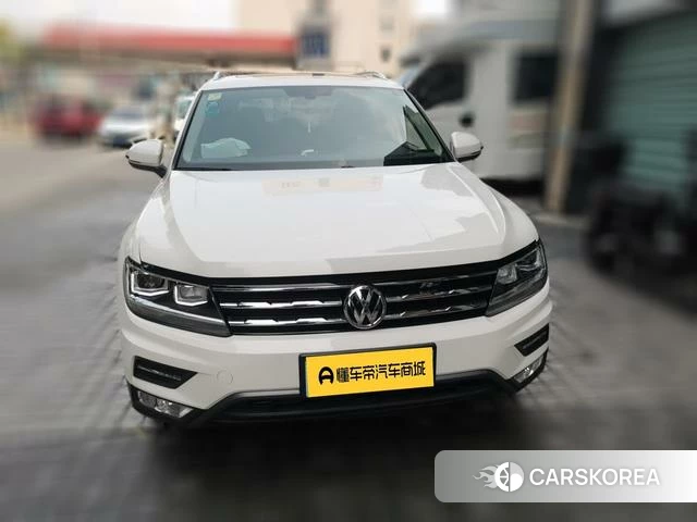 Volkswagen Tiguan L 2018 Белый из Китая