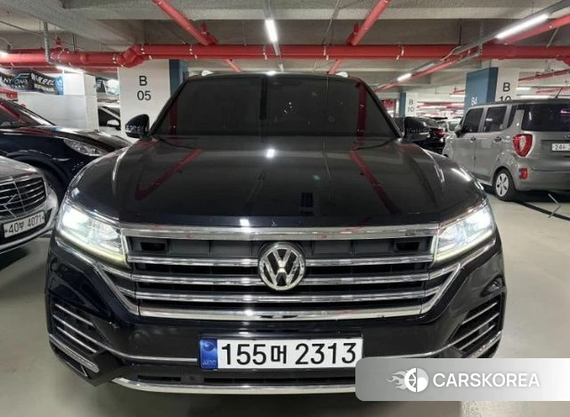 Volkswagen Touareg 3rd generation 2020 Черный из Кореи