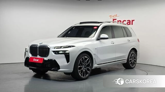 BMW X7 (G07) 2025 Белый из Кореи