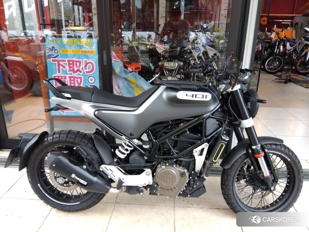 Проданный Husqvarna SVARTPILEN 401 2020 из Японии