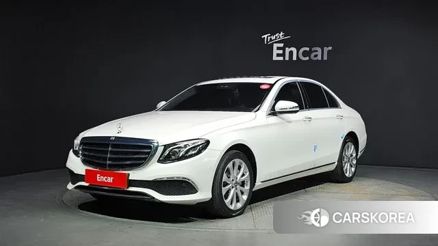 Mercedes-Benz E-Class W213 2020 Белый из Кореи