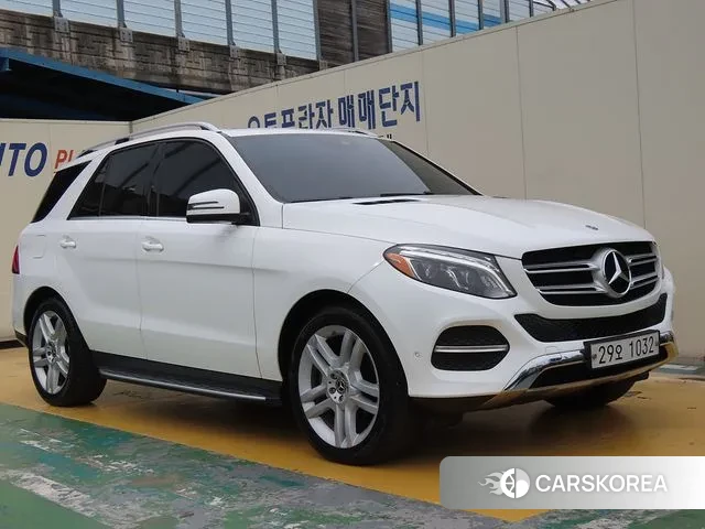 Mercedes-Benz GLE - Class W166 2018 Белый из Кореи