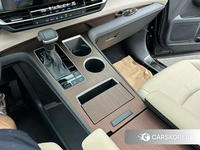 Toyota Saina 2022 Черный из Китая