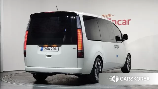 Hyundai Staria 2022 Белый из Кореи