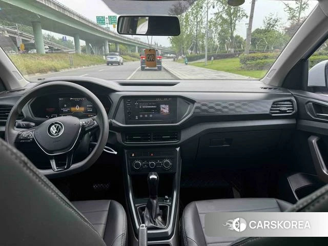 Volkswagen Tu Kai 2023 Белый из Китая