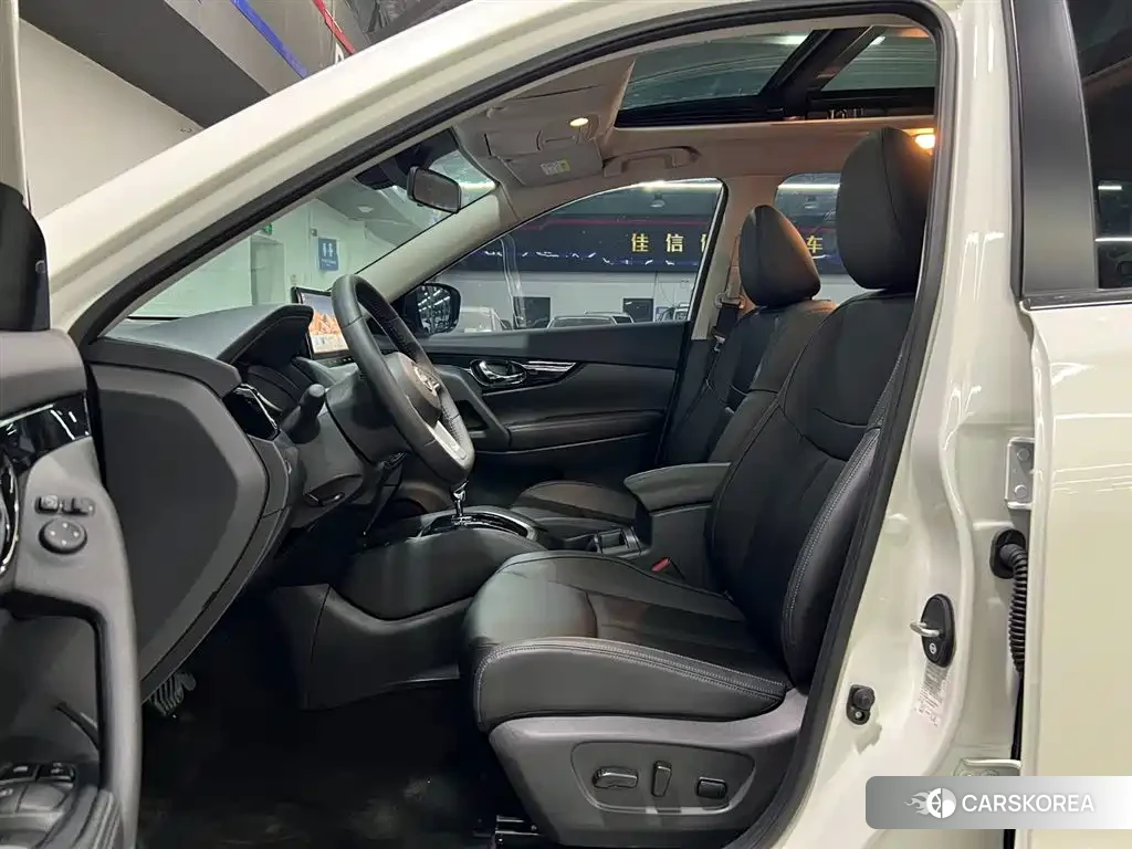 Nissan X-Trail 2025 Белый из Китая, фото 3