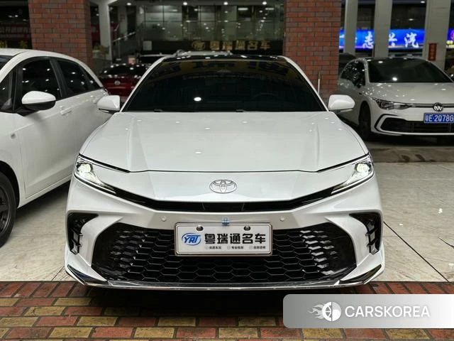 Toyota Camry 2024 Белый из Китая