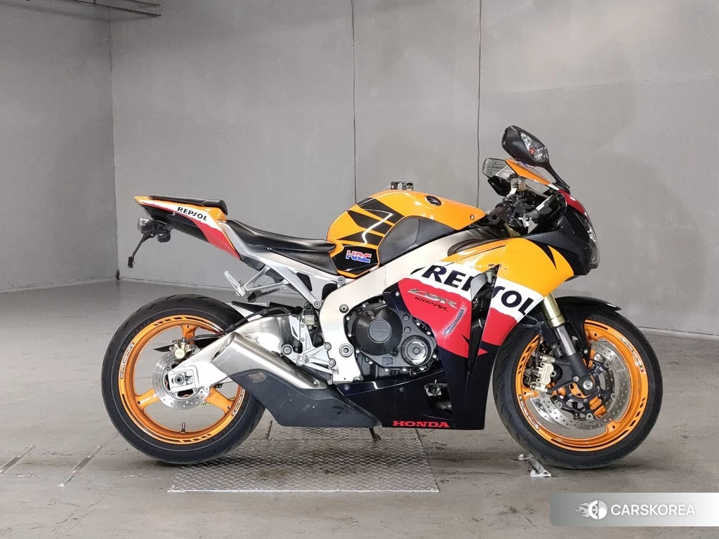 Проданный Honda CBR1000RR 2012 из Японии, фото 2