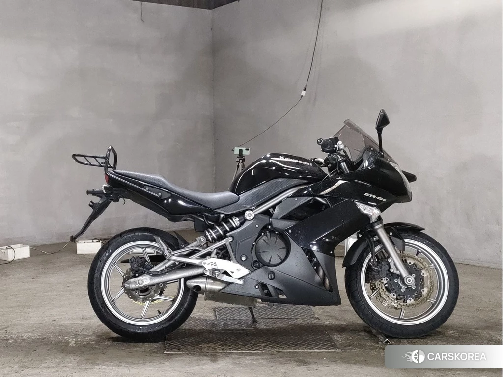 Проданный Kawasaki ER-6F 2010 из Японии