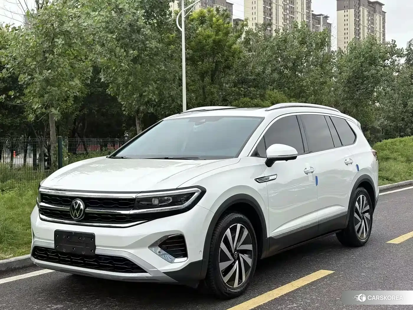 Volkswagen Lanjing 2021 Белый из Китая