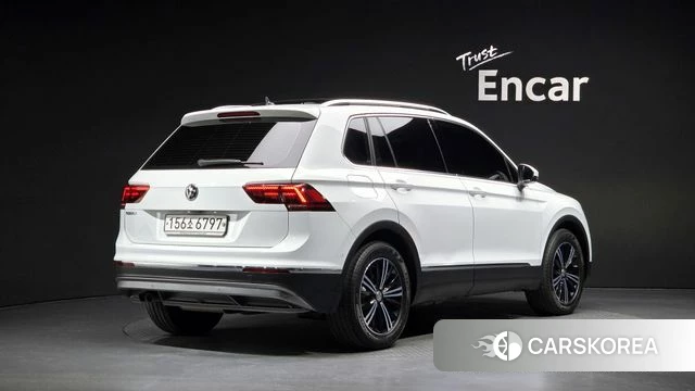 Volkswagen Tiguan second Generation 2019 Белый из Кореи