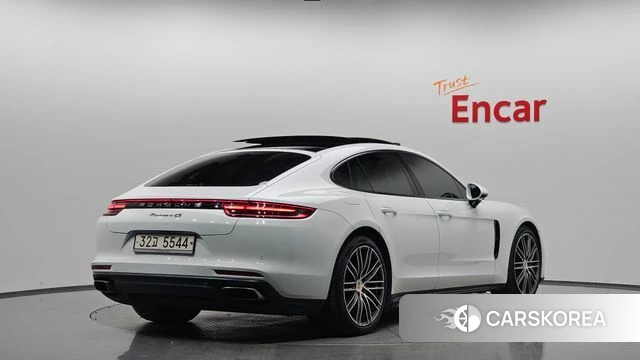 Porsche Panamera (971) 2018 Белый из Кореи