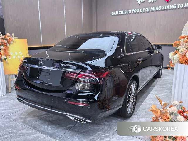 Mercedes-Benz E-class 2022 Черный из Китая