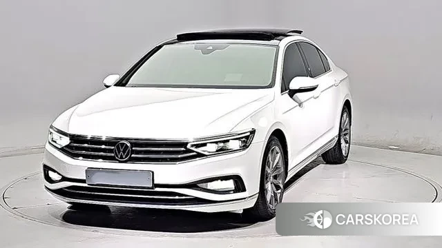 Volkswagen Passat GT (B8) 2021 Белый из Кореи