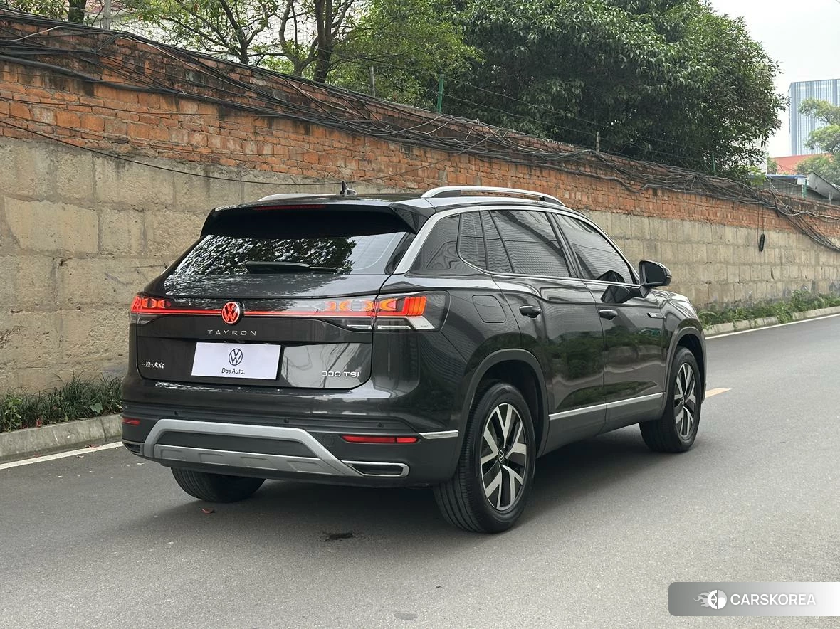 Volkswagen Tanyue 2023 Темно-серый из Китая