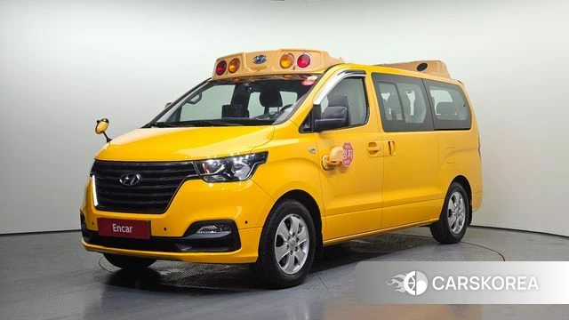 Hyundai The New Grand Starex 2018 Желтый из Кореи