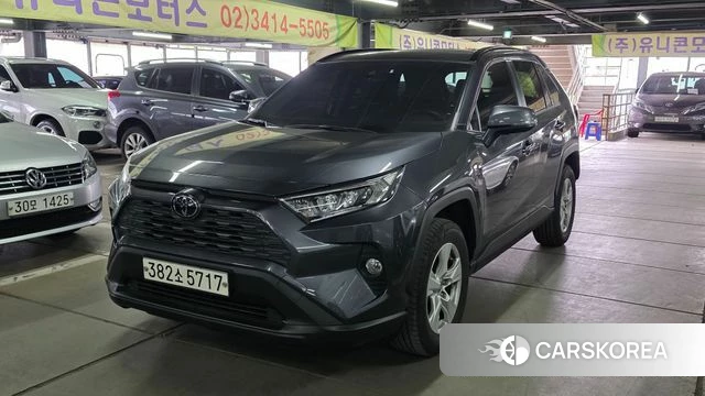 Toyota RAV4 5th Generation 2021 Серый из Кореи