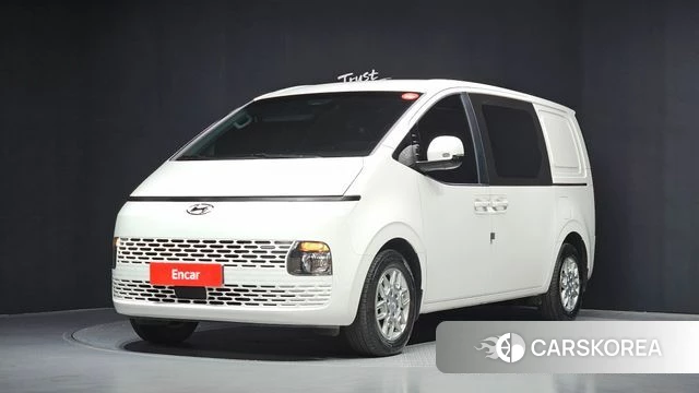Hyundai Staria 2023 Белый из Кореи
