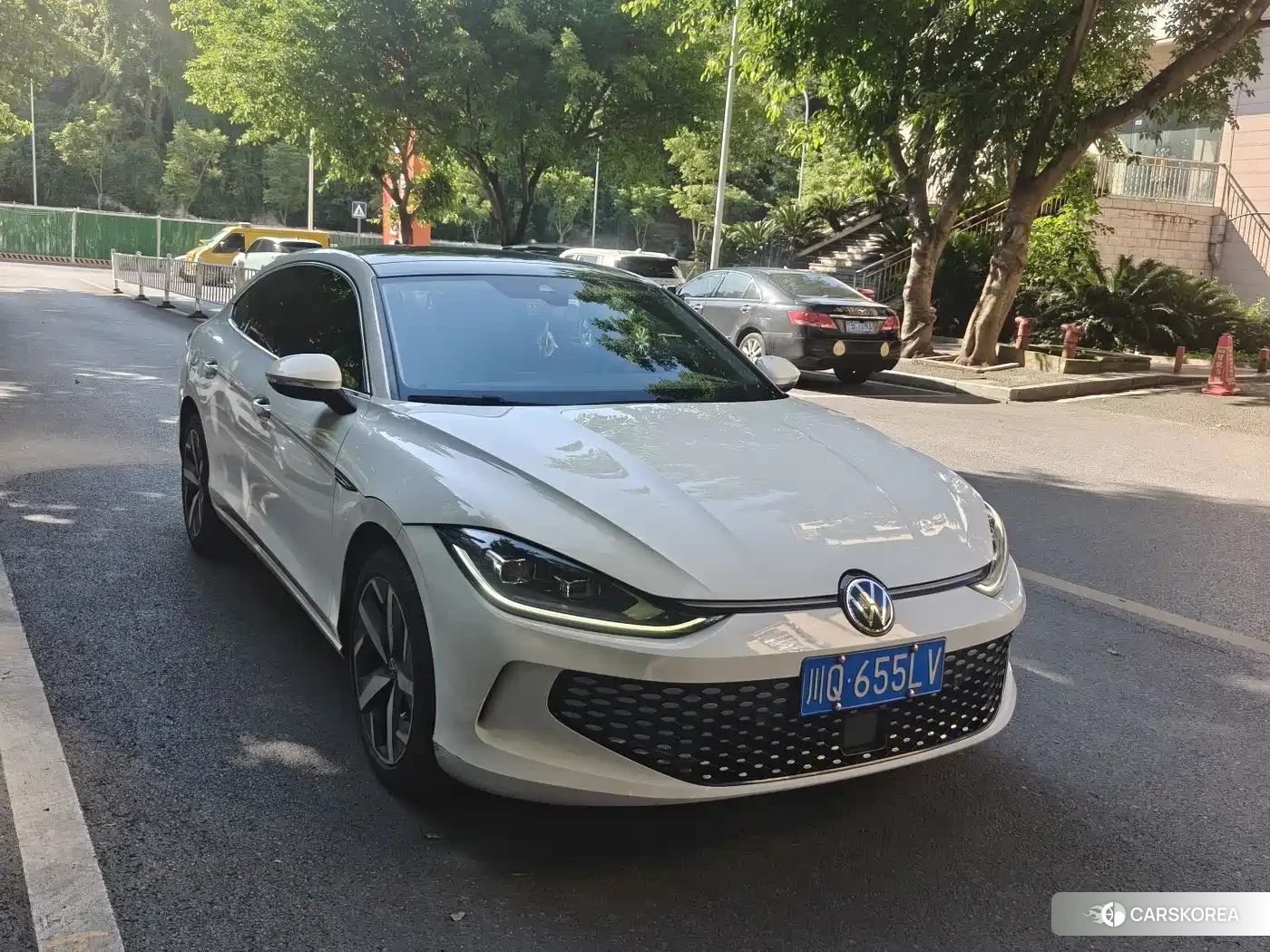 Volkswagen Lingdu 2022 Белый из Китая