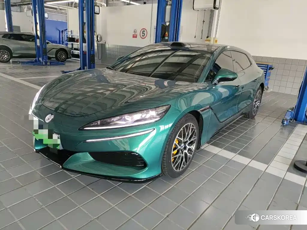Denza Z9GT 2026 Зеленый из Китая