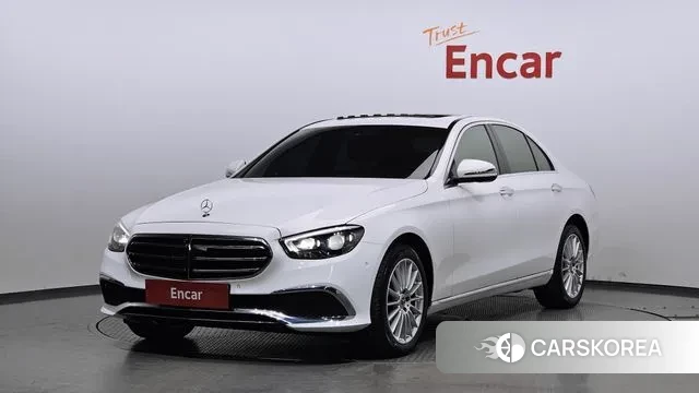 Mercedes-Benz E-Class W213 2021 Белый из Кореи