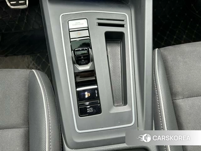 Volkswagen Golf 2022 Белый из Китая