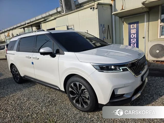Kia Carnival 4th generation 2023 Белый из Кореи