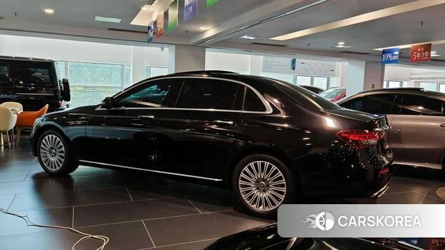 Mercedes-Benz E-class 2022 Черный из Китая