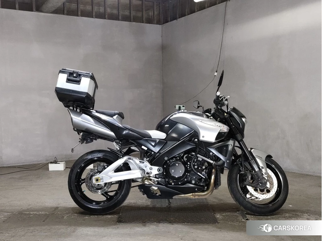 Проданный Suzuki GSX 1300 BK (B-KING) 2012 из Японии