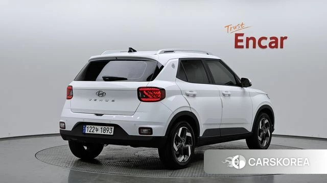 Hyundai Venue 2024 Белый из Кореи