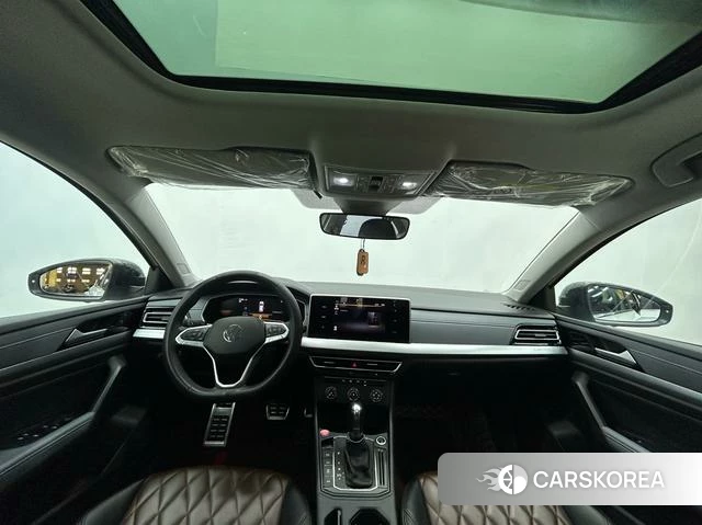 Volkswagen Lavida 2023 Белый из Китая
