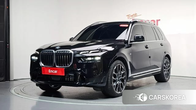 BMW X7 (G07) 2023 Черный из Кореи