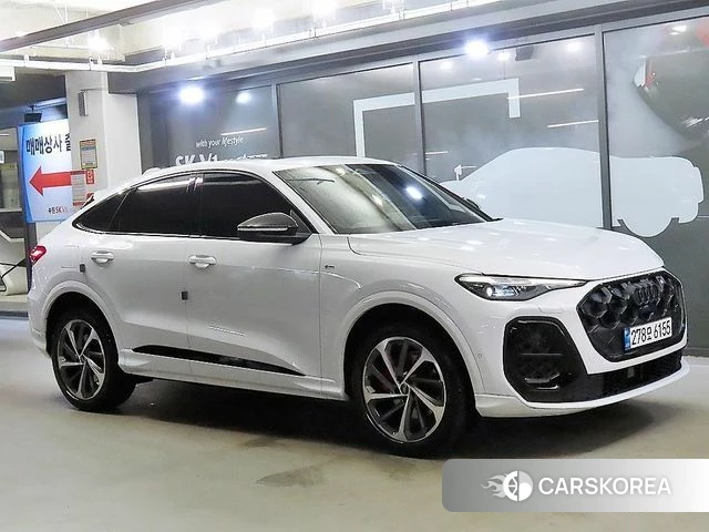 Audi Q5 (80A) 2025 Белый из Кореи