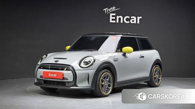 Mini Cooper Electric 2022 Серебристо-серый из Кореи