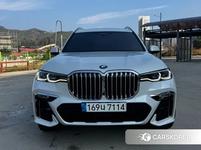 BMW X7 (G07) 2022 Белый из Кореи