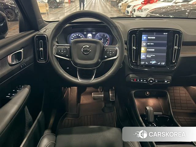 Volvo XC40 2021 Белый из Китая