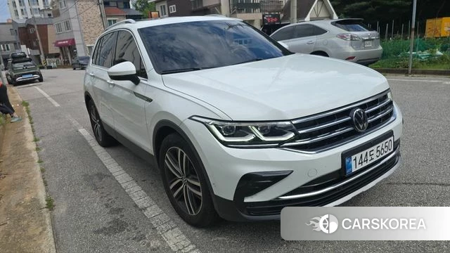 Volkswagen Tiguan second Generation 2024 Белый из Кореи