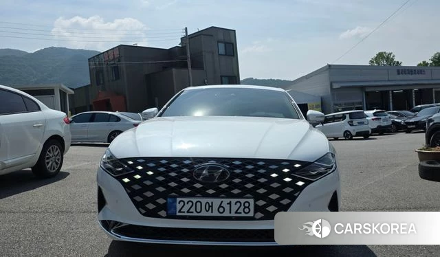 Hyundai The New Grandeur IG Hybrid 2022 Белый из Кореи