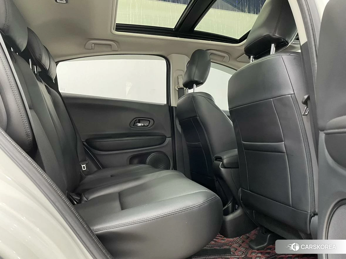 Honda Vezel 2020 Белый из Китая
