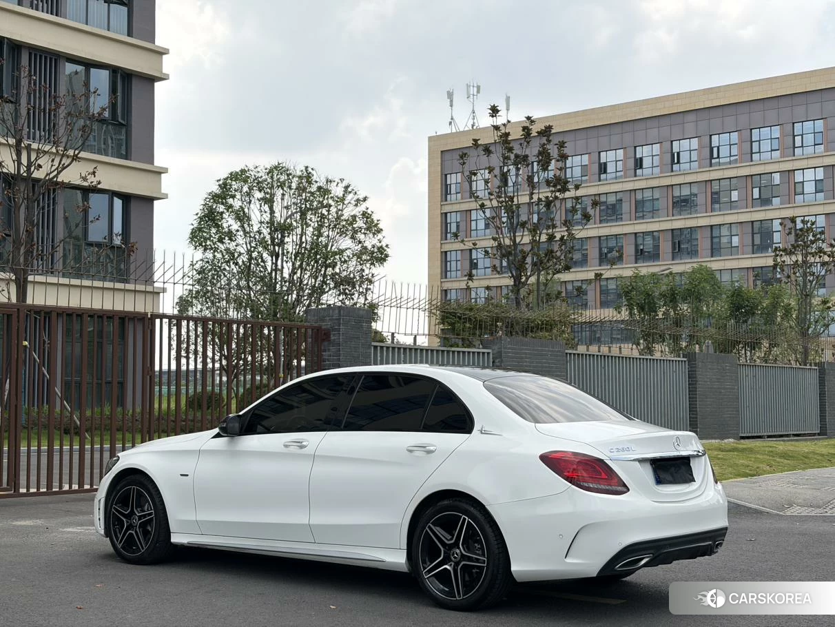 Mercedes-Benz Class C 2020 Белый из Китая