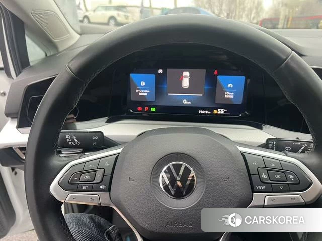 Volkswagen Golf 2021 Белый из Китая