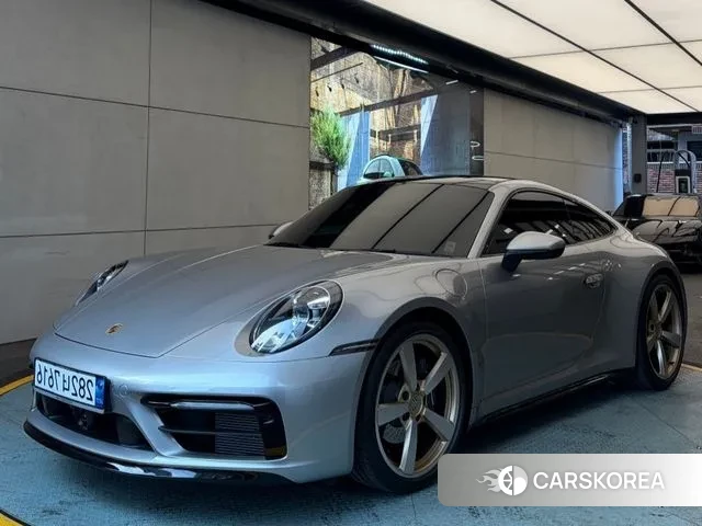 Porsche 911(992) 2024 Серебристо-серый из Кореи