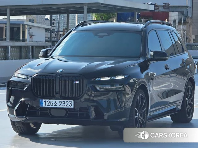 BMW X7 (G07) 2025 Черный из Кореи