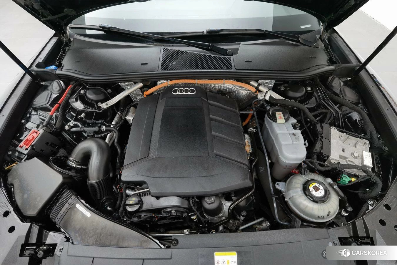 Audi A6L PHEV 2020 Черный из Китая