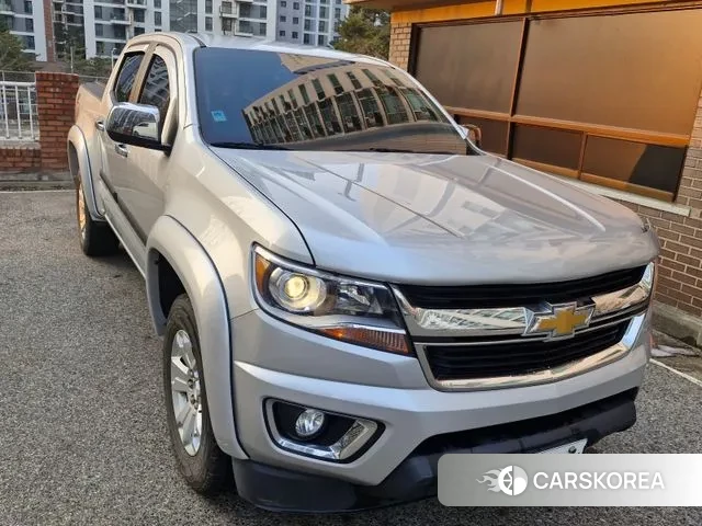 Chevrolet (GM Daewoo) Colorado 2020 Серебряный из Кореи