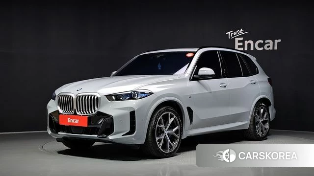 BMW X5 (G05) 2026 Светло-серебряный цвет из Кореи
